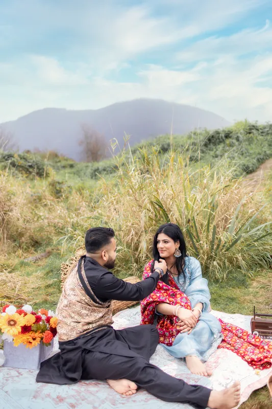 Abhijeet & Rupinder Pre-Wedding photography by Perfect Poses Media